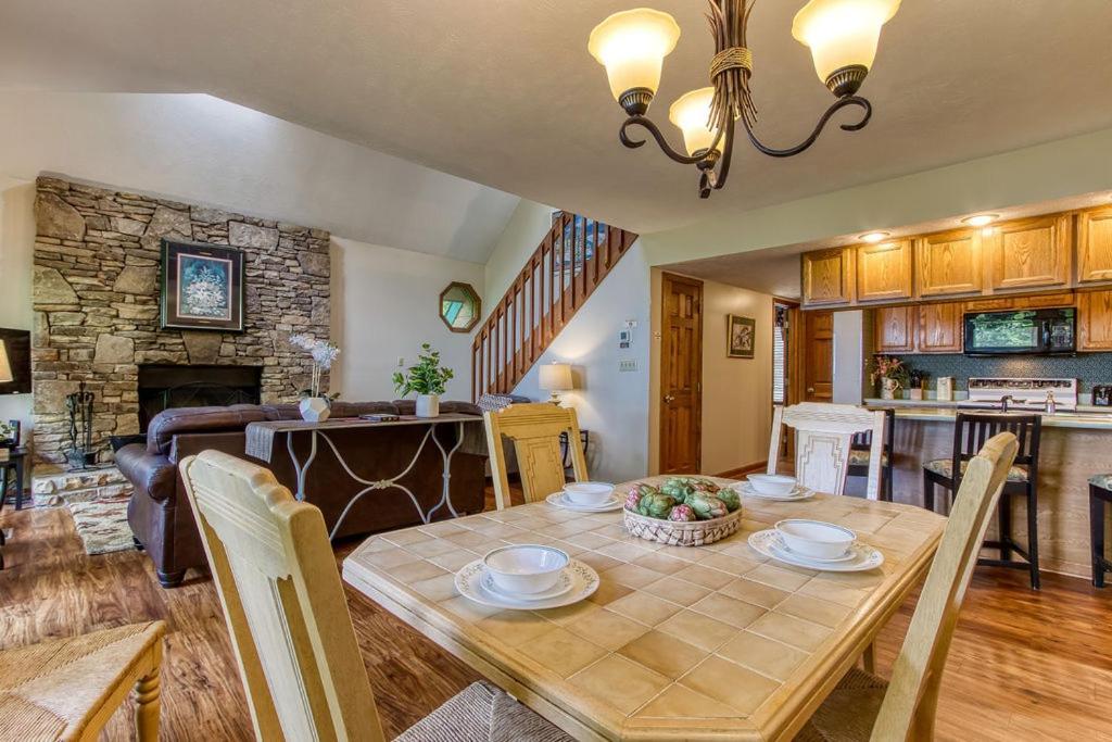 Serenity Heights, Amazing Views, Hot Tub Pool Access, 1089 Free Tickets Each Paid Day, Dollywood Gatlinburg Exteriér fotografie